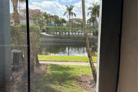 Condominio en alquiler en Pembroke Pines, Florida, 1 dormitorio, 73.67 m2 № 2023245 - foto 15