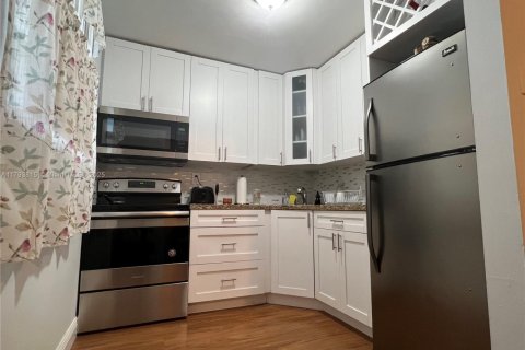 Купить кондоминиум в Пальметто-Бей, Флорида 1 спальня, 61.69м2, № 1665110 - фото 5