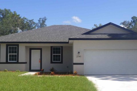 House in Citrus Springs, Florida 4 bedrooms, 146.6 sq.m. № 1870986 - photo 1