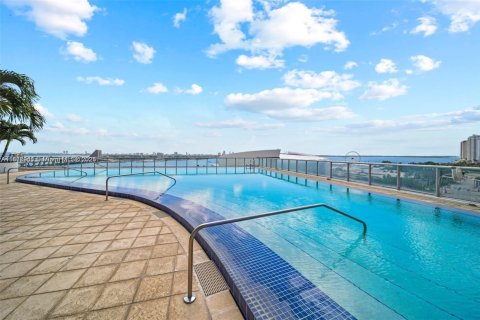 Condo in Miami, Florida, 1 bedroom  № 1895950 - photo 28