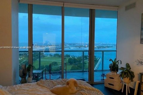 Condo in Miami, Florida, 1 bedroom  № 1895950 - photo 7
