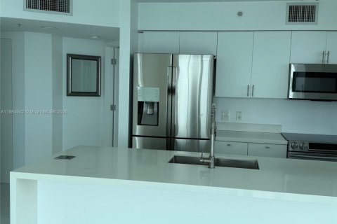 Copropriété à louer à Miami, Floride: 2 chambres, 111.48 m2 № 1931642 - photo 17