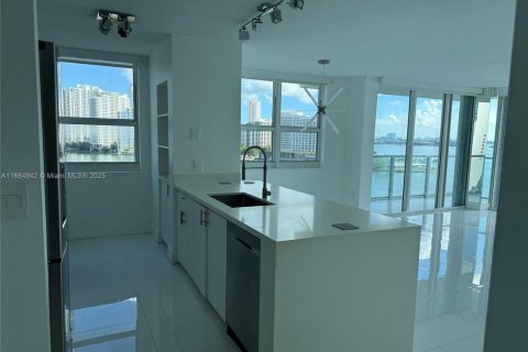 Copropriété à louer à Miami, Floride: 2 chambres, 111.48 m2 № 1931642 - photo 6
