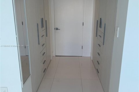 Copropriété à louer à Miami, Floride: 2 chambres, 111.48 m2 № 1931642 - photo 10