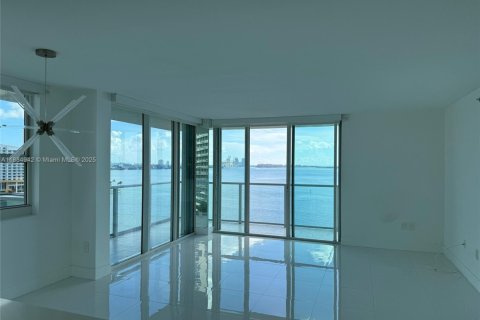 Copropriété à louer à Miami, Floride: 2 chambres, 111.48 m2 № 1931642 - photo 4