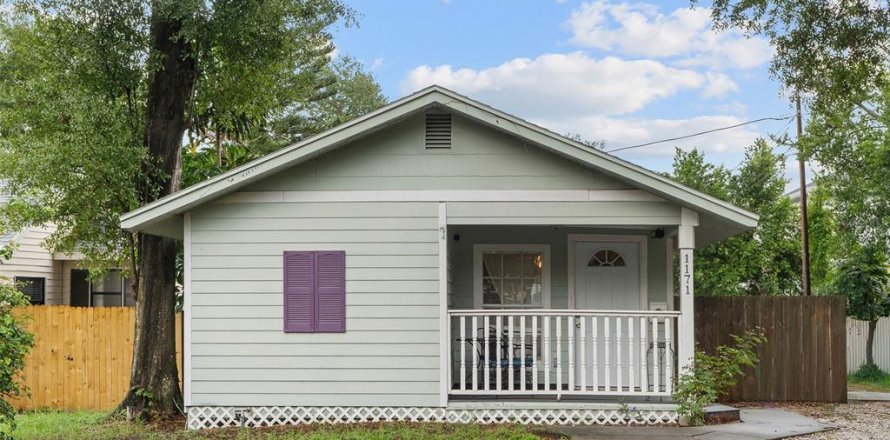 House in Saint Petersburg, Florida 2 bedrooms, 66.89 sq.m. № 2258889