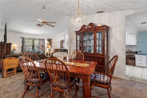 House in Spring Hill, Florida 2 bedrooms, 144.28 sq.m. № 2362470 - photo 11
