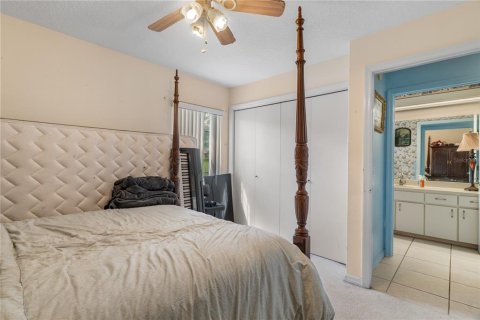 House in Spring Hill, Florida 2 bedrooms, 144.28 sq.m. № 2362470 - photo 21