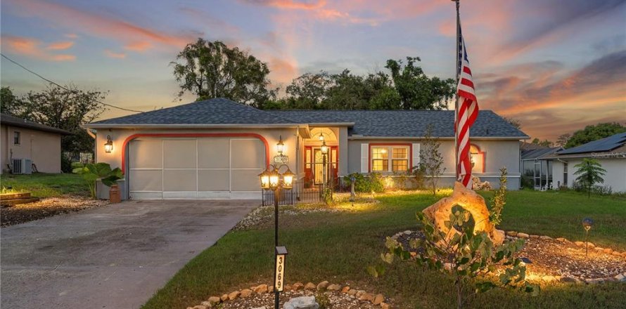 House in Spring Hill, Florida 2 bedrooms, 144.28 sq.m. № 2362470