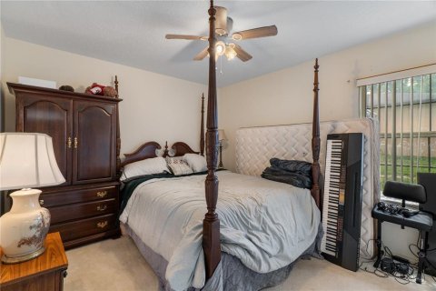 House in Spring Hill, Florida 2 bedrooms, 144.28 sq.m. № 2362470 - photo 20