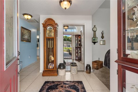 House in Spring Hill, Florida 2 bedrooms, 144.28 sq.m. № 2362470 - photo 6