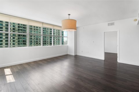 Купить кондоминиум в Майами, Флорида 2 спальни, 117.34м2, № 1957925 - фото 22