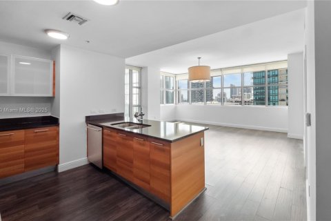 Купить кондоминиум в Майами, Флорида 2 спальни, 117.34м2, № 1957925 - фото 10