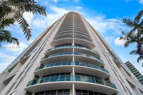 Купить кондоминиум в Майами, Флорида 2 спальни, 117.34м2, № 1957925 - фото 6