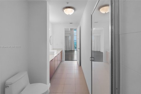 Купить кондоминиум в Майами, Флорида 2 спальни, 117.34м2, № 1957925 - фото 28