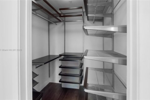 Купить кондоминиум в Майами, Флорида 2 спальни, 117.34м2, № 1957925 - фото 29