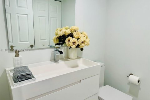 Снять в аренду кондоминиум в Авентура, Флорида 2 спальни, 126.81м2, № 2004799 - фото 20