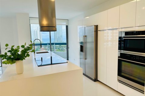 Снять в аренду кондоминиум в Авентура, Флорида 2 спальни, 126.81м2, № 2004799 - фото 8