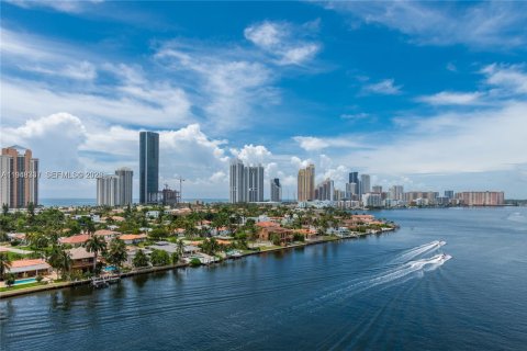 Снять в аренду кондоминиум в Авентура, Флорида 2 спальни, 126.81м2, № 2004799 - фото 21