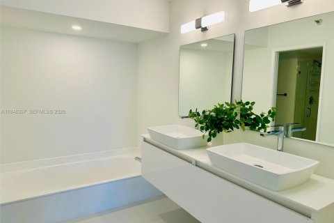 Снять в аренду кондоминиум в Авентура, Флорида 2 спальни, 126.81м2, № 2004799 - фото 18