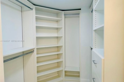 Снять в аренду кондоминиум в Авентура, Флорида 2 спальни, 126.81м2, № 2004799 - фото 16