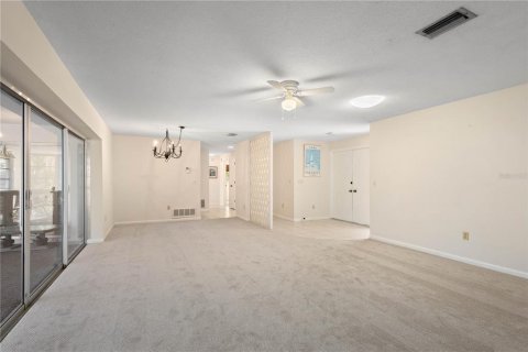 House in Sarasota, Florida 2 bedrooms, 183.76 sq.m. № 1634066 - photo 12