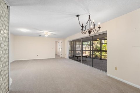 House in Sarasota, Florida 2 bedrooms, 183.76 sq.m. № 1634066 - photo 13
