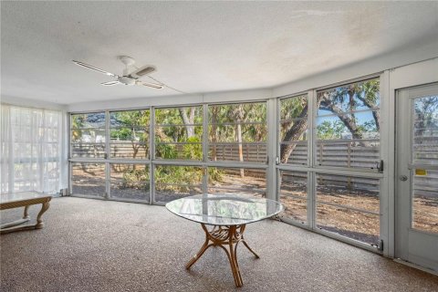 House in Sarasota, Florida 2 bedrooms, 183.76 sq.m. № 1634066 - photo 15