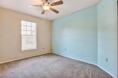 Condo in Lake Mary, Florida, 2 bedrooms  № 2390939 - photo 17