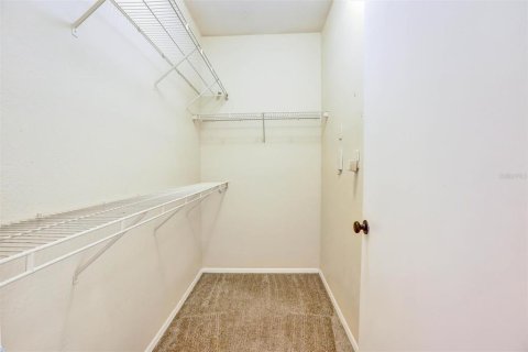 Condo in Lake Mary, Florida, 2 bedrooms  № 2390939 - photo 12
