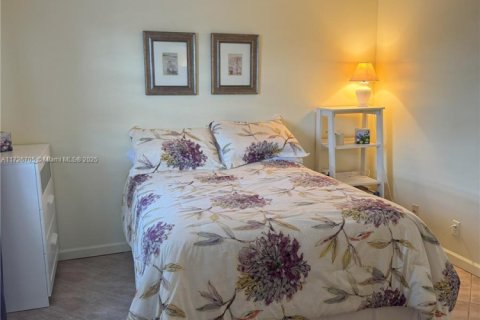 Condo in Margate, Florida, 2 bedrooms  № 1703934 - photo 10