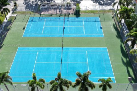 Condo in Margate, Florida, 2 bedrooms  № 1703934 - photo 27