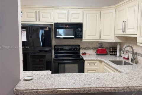 Condo in Margate, Florida, 2 bedrooms  № 1703934 - photo 2