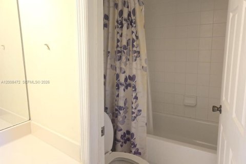 Touwnhouse à vendre à Cutler Bay, Floride: 3 chambres, 140.75 m2 № 2170919 - photo 24