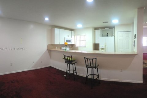 Touwnhouse à vendre à Cutler Bay, Floride: 3 chambres, 140.75 m2 № 2170919 - photo 15