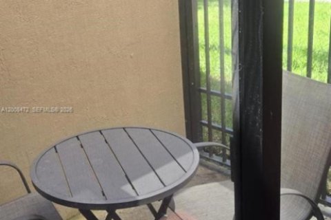 Touwnhouse à vendre à Cutler Bay, Floride: 3 chambres, 140.75 m2 № 2170919 - photo 10