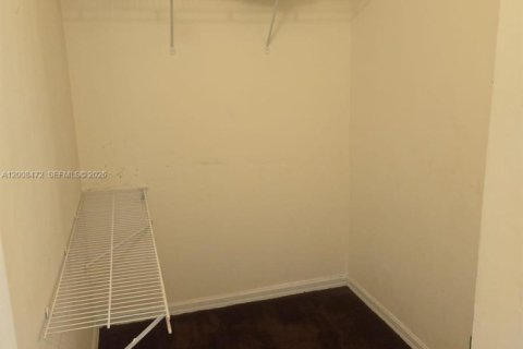 Touwnhouse à vendre à Cutler Bay, Floride: 3 chambres, 140.75 m2 № 2170919 - photo 9
