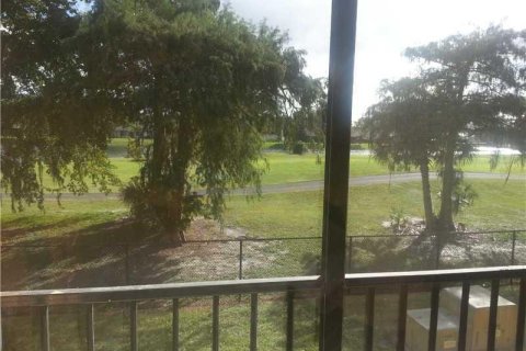Copropriété à vendre à Tamarac, Floride: 2 chambres, 88.16 m2 № 2188000 - photo 9