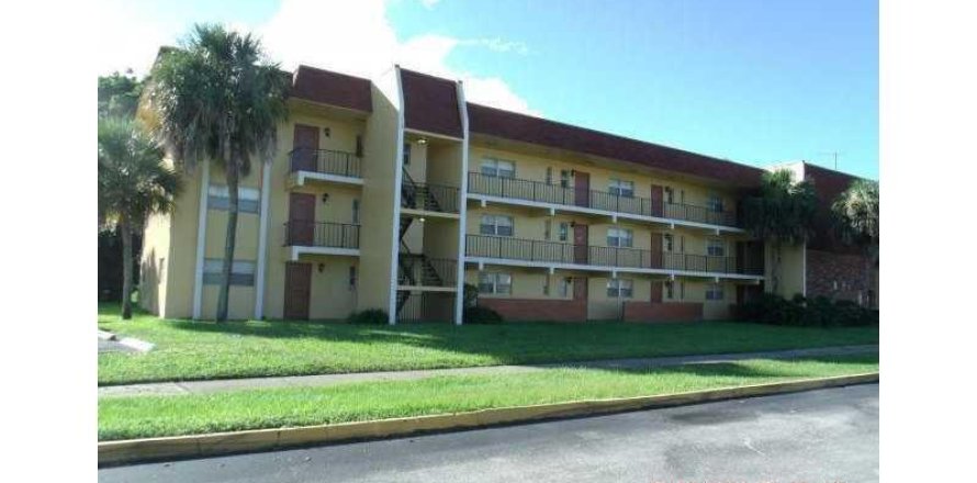 Condo à Tamarac, Floride, 2 chambres № 2188000