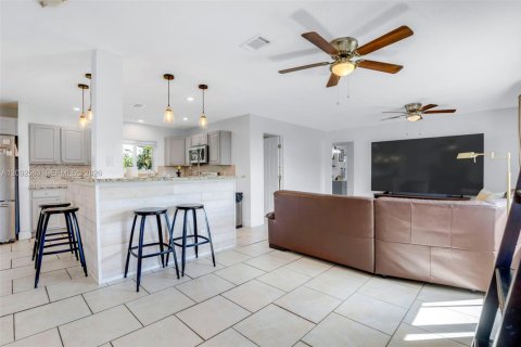 Casa en venta en Lake Worth, Florida, 3 dormitorios, 133.78 m2 № 2382358 - foto 16