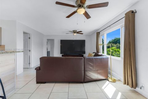 Casa en venta en Lake Worth, Florida, 3 dormitorios, 133.78 m2 № 2382358 - foto 13