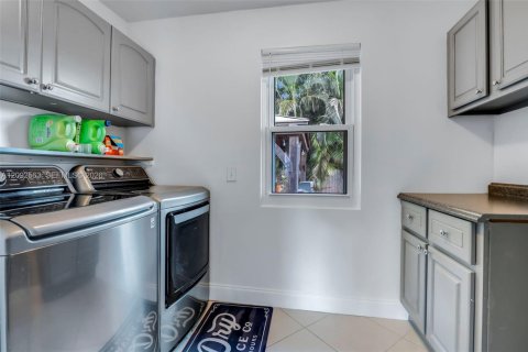 Casa en venta en Lake Worth, Florida, 3 dormitorios, 133.78 m2 № 2382358 - foto 27