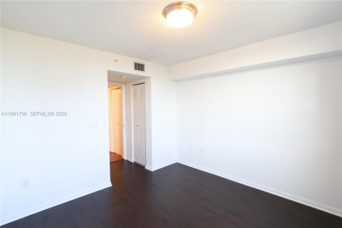 Condominio en alquiler en Fort Lauderdale, Florida, 2 dormitorios, 105.54 m2 № 2050178 - foto 29