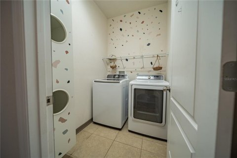Villa ou maison à louer à Kissimmee, Floride: 4 chambres, 183.95 m2 № 1914085 - photo 9