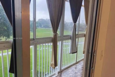 Condominio en venta en Pembroke Pines, Florida, 2 dormitorios, 88.54 m2 № 2071126 - foto 21