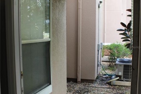 Copropriété à vendre à Tampa, Floride: 2 chambres, 124.49 m2 № 1900731 - photo 11