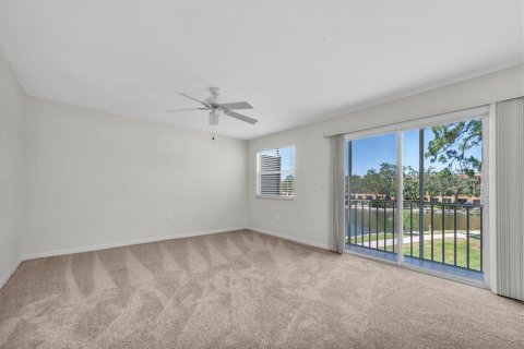 Touwnhouse à vendre à Saint Petersburg, Floride: 3 chambres, 183.11 m2 № 1747131 - photo 11