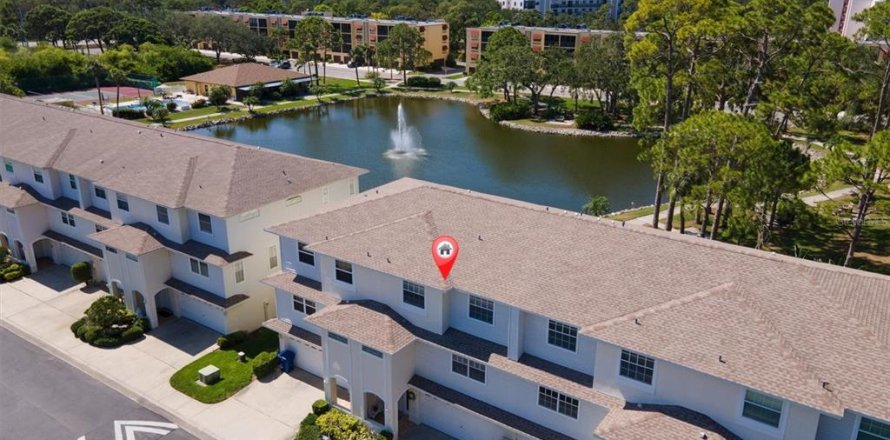 Touwnhouse à Saint Petersburg, Floride 3 chambres, 183.11 m2 № 1747131