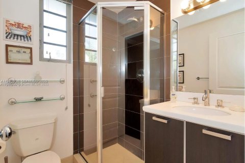 Снять в аренду кондоминиум в Майами-Бич, Флорида 2 спальни, 72.46м2, № 2032933 - фото 12