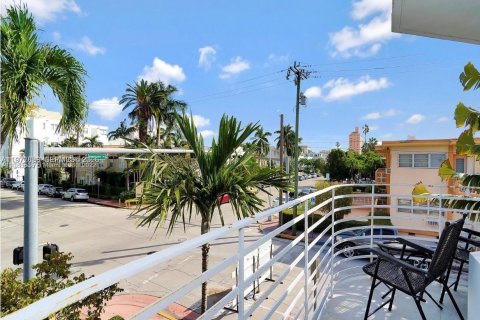 Снять в аренду кондоминиум в Майами-Бич, Флорида 2 спальни, 72.46м2, № 2032933 - фото 4